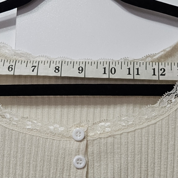 ROMWE Cream long sleeve Blouse Size M Woman's - Picture 9 of 13